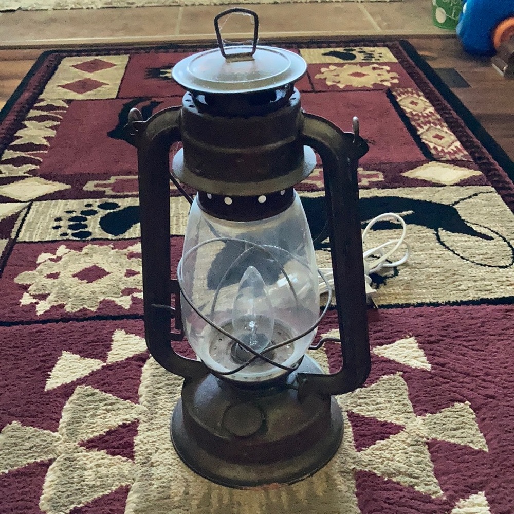 Rusty Lantern Light